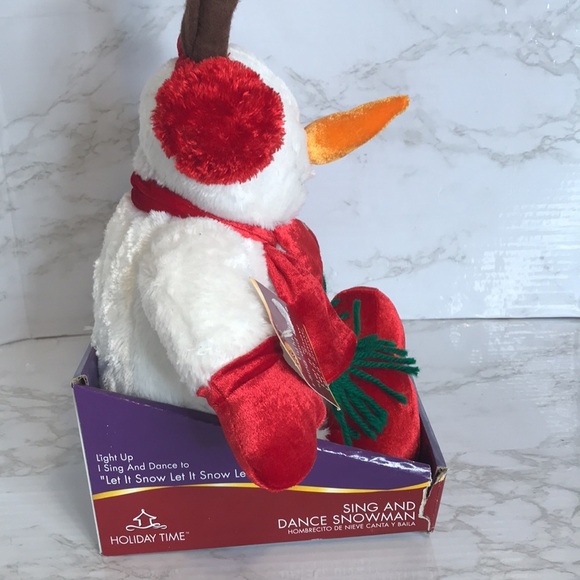 Holiday time Christmas singing snowman “let it snow” plush in box - Picture 8 of 12